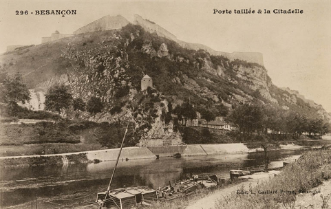 Besançon. Porte taillée & la Citadelle, 1ère moitié 20e siècle. © Région Bourgogne-Franche-Comté, Inventaire du patrimoine