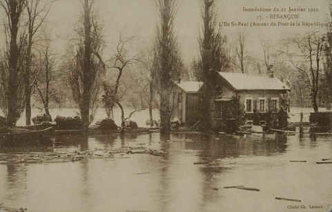 Inondations du 21 janvier 1910. 17. - Besançon. L'Ile St-Paul (Amont du Pont de la République). © Région Bourgogne-Franche-Comté, Inventaire du patrimoine