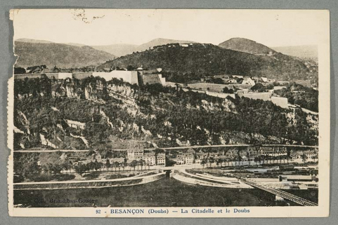 [La citadelle, le port de Rivotte et l'extrémité amont du tunnel, vus de Bregille], 1ère moitié 20e siècle. © Région Bourgogne-Franche-Comté, Inventaire du patrimoine