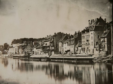 [Barques lavandières et façade sur l'eau des maison du quartier Battant avant la construction du quai Veil-Picard], milieu 19e siècle. © Région Bourgogne-Franche-Comté, Inventaire du patrimoine