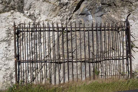 Grille vue de face. © Région Bourgogne-Franche-Comté, Inventaire du patrimoine