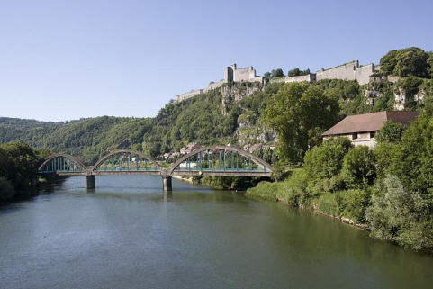 Vue d'ensemble depuis l'aval. © Région Bourgogne-Franche-Comté, Inventaire du patrimoine Vue d'ensemble depuis l'aval. © Région Bourgogne-Franche-Comté, Inventaire du patrimoine