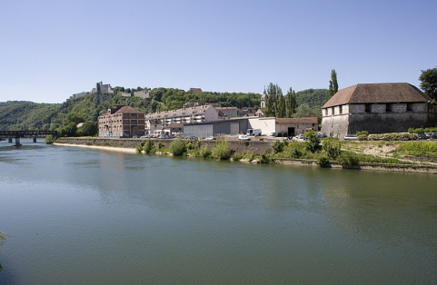 Vue d'ensemble depuis le nord (rive droite en aval). © Région Bourgogne-Franche-Comté, Inventaire du patrimoine Vue d'ensemble depuis le nord (rive droite en aval). © Région Bourgogne-Franche-Comté, Inventaire du patrimoine