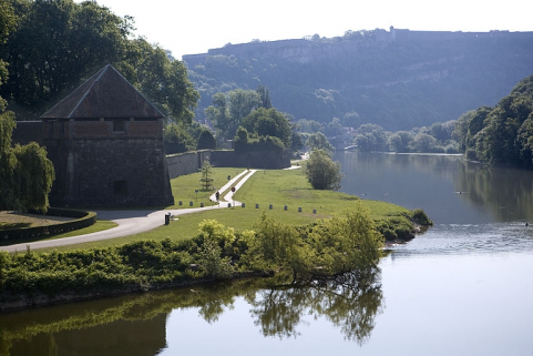 Le Doubs et le chemin de halage à Chamars. © Région Bourgogne-Franche-Comté, Inventaire du patrimoine Le Doubs et le chemin de halage à Chamars. © Région Bourgogne-Franche-Comté, Inventaire du patrimoine