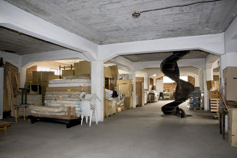 Entrepôt : intérieur du 2e étage. © Région Bourgogne-Franche-Comté, Inventaire du patrimoine Entrepôt : intérieur du 2e étage. © Région Bourgogne-Franche-Comté, Inventaire du patrimoine