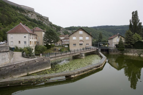 Façades amont (au nord-ouest). © Région Bourgogne-Franche-Comté, Inventaire du patrimoine Façades amont (au nord-ouest). © Région Bourgogne-Franche-Comté, Inventaire du patrimoine