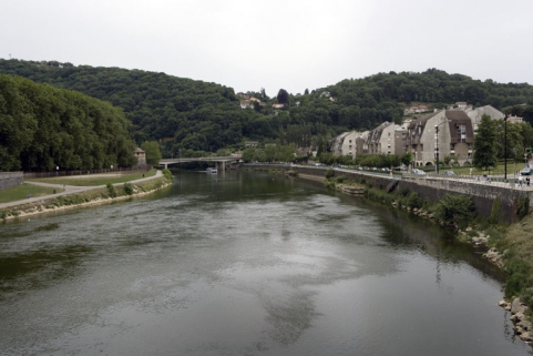 Le Doubs en aval du pont Canot. © Région Bourgogne-Franche-Comté, Inventaire du patrimoine Le Doubs en aval du pont Canot. © Région Bourgogne-Franche-Comté, Inventaire du patrimoine