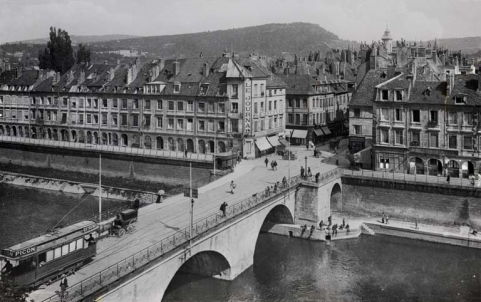 [Le chemin de halage au pied du quai Vauban et le pont Battant], 1ère moitié 20e siècle. © Région Bourgogne-Franche-Comté, Inventaire du patrimoine