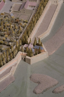 Vue plongeante sur le moulin depuis l'amont : détail du plan-relief de Besançon, 1722. © Région Bourgogne-Franche-Comté, Inventaire du patrimoine Vue plongeante sur le moulin depuis l'amont : détail du plan-relief de Besançon, 1722. © Région Bourgogne-Franche-Comté, Inventaire du patrimoine