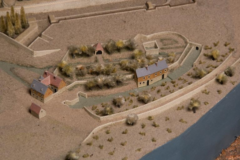Vue plongeante sur les moulins de la Mouillère depuis l'est : détail du plan-relief de Besançon, 1722. © Région Bourgogne-Franche-Comté, Inventaire du patrimoine Vue plongeante sur les moulins de la Mouillère depuis l'est : détail du plan-relief de Besançon, 1722. © Région Bourgogne-Franche-Comté, Inventaire du patrimoine