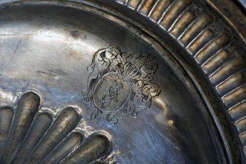 Détail, les armoiries. © Région Bourgogne-Franche-Comté, Inventaire du patrimoine