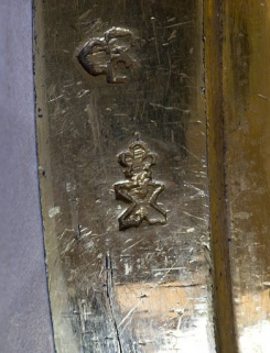 Détail, lettre-date. © Région Bourgogne-Franche-Comté, Inventaire du patrimoine