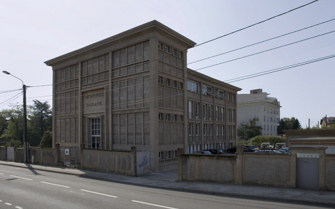 Façades antérieure et latérale droite. © Région Bourgogne-Franche-Comté, Inventaire du patrimoine Façades antérieure et latérale droite. © Région Bourgogne-Franche-Comté, Inventaire du patrimoine