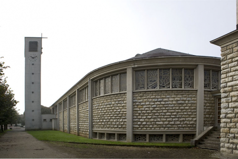 Vue extérieure : clocher et chevet. © Région Bourgogne-Franche-Comté, Inventaire du patrimoine