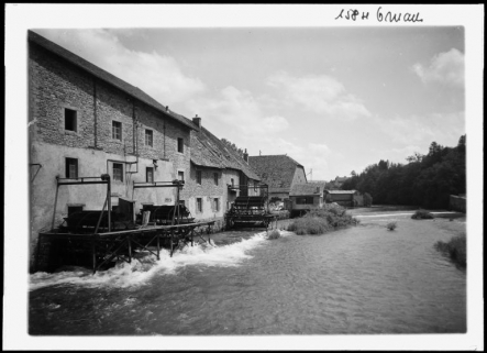 [Vue depuis l'aval], s.d. [vers 1930]. © Région Franche-Comté, Inventaire du patrimoine, ADAGP, 2006
