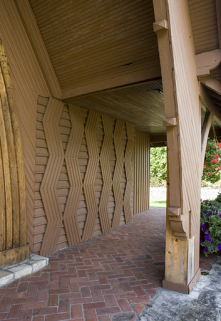 Porche : pilier, détail. © Région Bourgogne-Franche-Comté, Inventaire du patrimoine