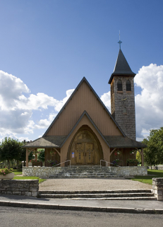 Eglise avec son parvis. © Région Bourgogne-Franche-Comté, Inventaire du patrimoine