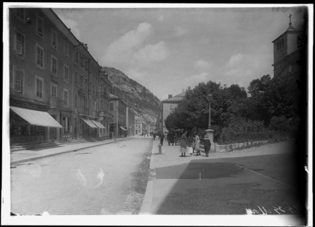 [La rue de la République au niveau de la place Notre-Dame], 1er quart 20e siècle. © Région Bourgogne-Franche-Comté, Inventaire du patrimoine