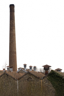 Cheminée et toitures de la salle de tissage. © Région Bourgogne-Franche-Comté, Inventaire du patrimoine