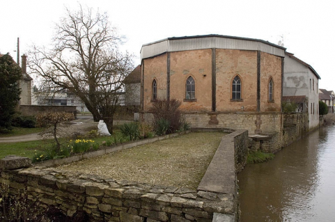Vue depuis l'est. © Région Bourgogne-Franche-Comté, Inventaire du patrimoine
