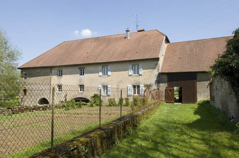 Façade postérieure du moulin. © Région Bourgogne-Franche-Comté, Inventaire du patrimoine