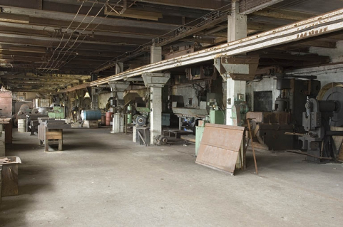 Atelier de fabrication primitif. Atelier de taillage (1er étage). © Région Bourgogne-Franche-Comté, Inventaire du patrimoine