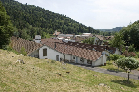 Vue d'ensemble depuis le nord-est. © Région Bourgogne-Franche-Comté, Inventaire du patrimoine