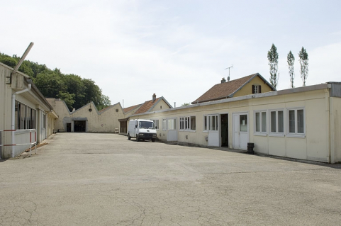 Ateliers de fabrication vus depuis le nord de la cour. © Région Bourgogne-Franche-Comté, Inventaire du patrimoine