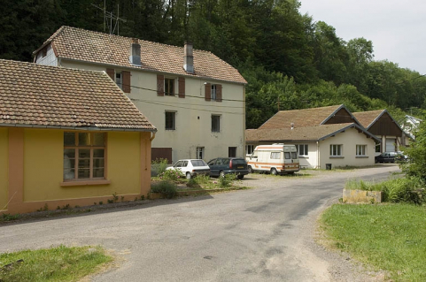 Ateliers de fabrication et de réparation. © Région Bourgogne-Franche-Comté, Inventaire du patrimoine