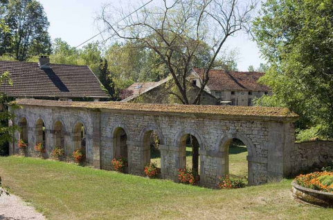 Vestiges de l'atelier de fabrication. Mur nord. © Région Bourgogne-Franche-Comté, Inventaire du patrimoine