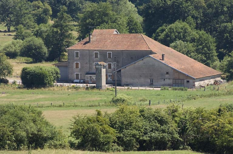 Vue d'ensemble depuis le sud-ouest. © Région Bourgogne-Franche-Comté, Inventaire du patrimoine