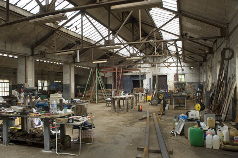 Etage de l'atelier de fabrication. Vue depuis le sud. © Région Bourgogne-Franche-Comté, Inventaire du patrimoine Etage de l'atelier de fabrication. Vue depuis le sud. © Région Bourgogne-Franche-Comté, Inventaire du patrimoine
