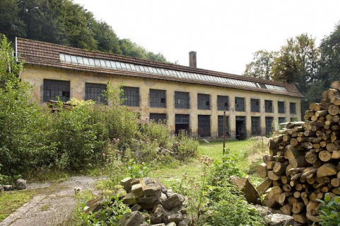 Façade occidentale de l'atelier de fabrication. © Région Bourgogne-Franche-Comté, Inventaire du patrimoine Façade occidentale de l'atelier de fabrication. © Région Bourgogne-Franche-Comté, Inventaire du patrimoine