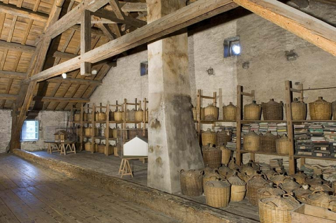 Comble du logement patronal. Pièce de vieillissement des eaux-de-vie. © Région Bourgogne-Franche-Comté, Inventaire du patrimoine