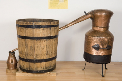 Alambic à feu nu (80 l). © Région Bourgogne-Franche-Comté, Inventaire du patrimoine