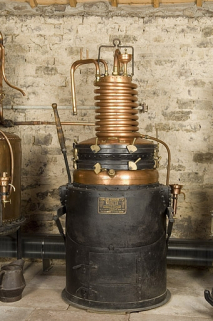 Alambic à vapeur Lepage, Urbain et Cie, provenant de la distillerie Lemercier (Prédurupt). © Région Bourgogne-Franche-Comté, Inventaire du patrimoine