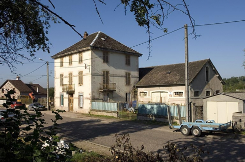Vue d'ensemble depuis l'est. © Région Bourgogne-Franche-Comté, Inventaire du patrimoine