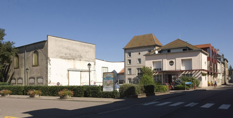 Vue d'ensemble depuis le sud-ouest. © Région Bourgogne-Franche-Comté, Inventaire du patrimoine Vue d'ensemble depuis le sud-ouest. © Région Bourgogne-Franche-Comté, Inventaire du patrimoine