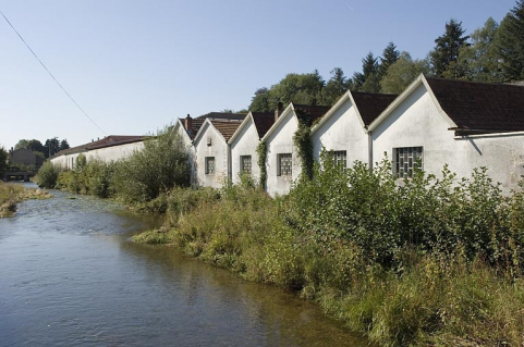 Magasins industriels le long de la Combeauté. © Région Bourgogne-Franche-Comté, Inventaire du patrimoine