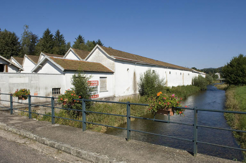 Façade de l'atelier de filature (préparation) le long de la Combeauté. © Région Bourgogne-Franche-Comté, Inventaire du patrimoine