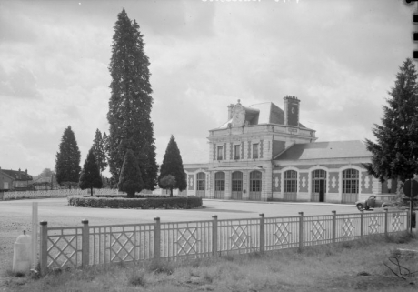 gare © Région Bourgogne-Franche-Comté, Inventaire du patrimoine  gare © Région Bourgogne-Franche-Comté, Inventaire du patrimoine