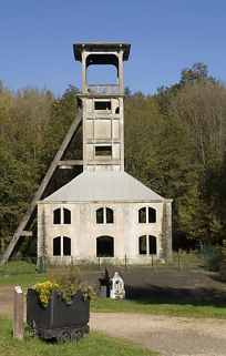 Le chevalement. Vue de face. © Région Bourgogne-Franche-Comté, Inventaire du patrimoine