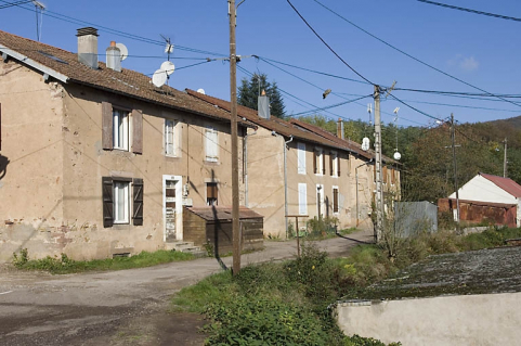 Façades sur rue des maisons d'ouvriers. © Région Bourgogne-Franche-Comté, Inventaire du patrimoine