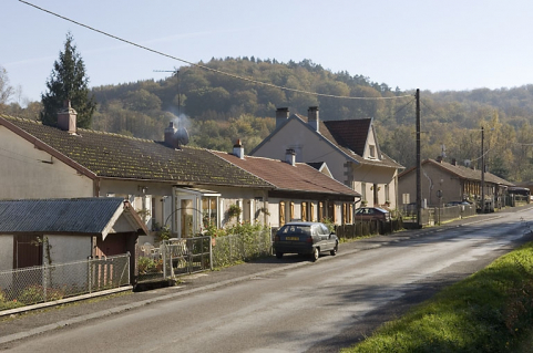 Logements ouvriers du Magny (commune de Magny-d'Anigon). © Région Bourgogne-Franche-Comté, Inventaire du patrimoine Logements ouvriers du Magny (commune de Magny-d'Anigon). © Région Bourgogne-Franche-Comté, Inventaire du patrimoine