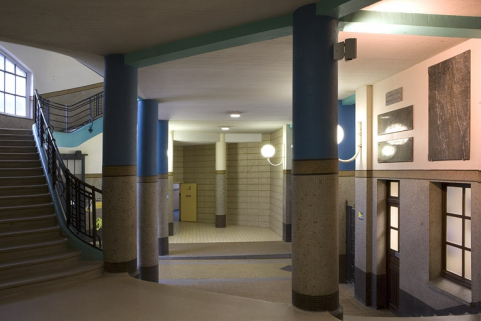 Corps d'entrée : passage depuis le premier repos du grand escalier. © Région Bourgogne-Franche-Comté, Inventaire du patrimoine Corps d'entrée : passage depuis le premier repos du grand escalier. © Région Bourgogne-Franche-Comté, Inventaire du patrimoine