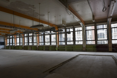 Traverse, atelier microtechnique 150 (1er étage) en 2007 avant rénovation : structure porteuse et baies. © Région Bourgogne-Franche-Comté, Inventaire du patrimoine Traverse, atelier microtechnique 150 (1er étage) en 2007 avant rénovation : structure porteuse et baies. © Région Bourgogne-Franche-Comté, Inventaire du patrimoine