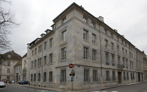 Vue d'angle de l'immeuble. © Région Bourgogne-Franche-Comté, Inventaire du patrimoine