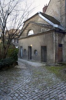 Vue d'ensemble du bâtiment des remise et écurie droit, de trois quarts droit. © Région Bourgogne-Franche-Comté, Inventaire du patrimoine