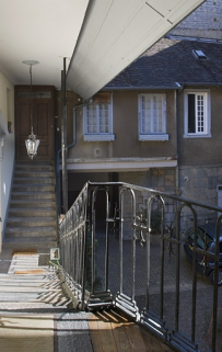 Vue de l'escalier à cage ouverte de profil. © Région Bourgogne-Franche-Comté, Inventaire du patrimoine