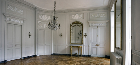 Vue d'ensemble de l'antichambre depuis l'entrée. © Région Bourgogne-Franche-Comté, Inventaire du patrimoine
